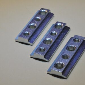 Nutenstein für Airlineschiene mit 2xM8 + 2xM6 in Stahl-verzinkt und Sonderausführungen